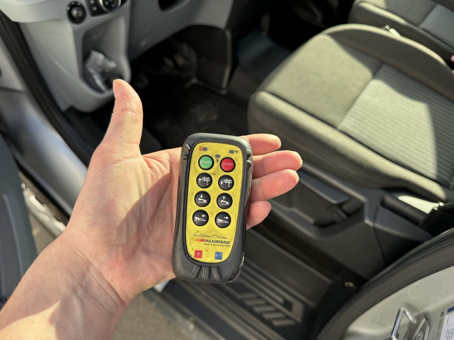 Tweedehands Autos In Beveren | Ford Transit Autotransport - €44.990 Excl. Btw!!