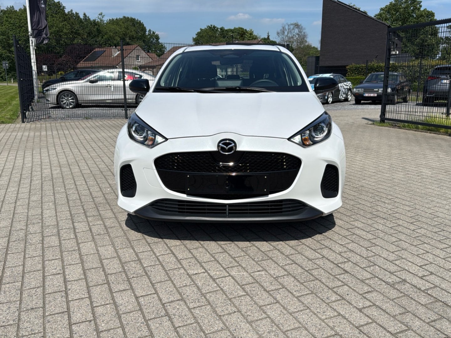 Tweedehands Autos In Meerhout | Mazda Mazda2 Hybrid 1.5 Hybrid Vvt-I 116 Exclusive-Line
