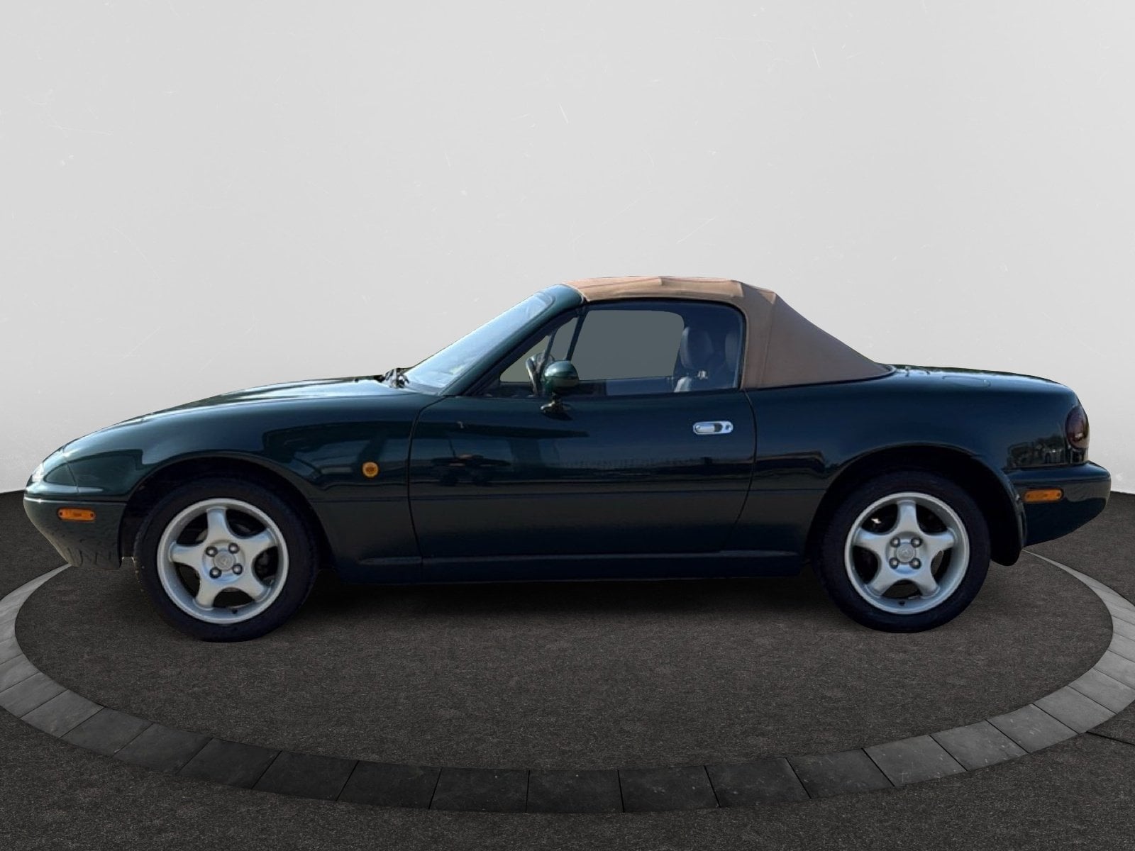 Tweedehands Autos In Meerhout | Mazda Mx-5 Verzamelwagen - Oldtimer Na 16 Maanden !!!