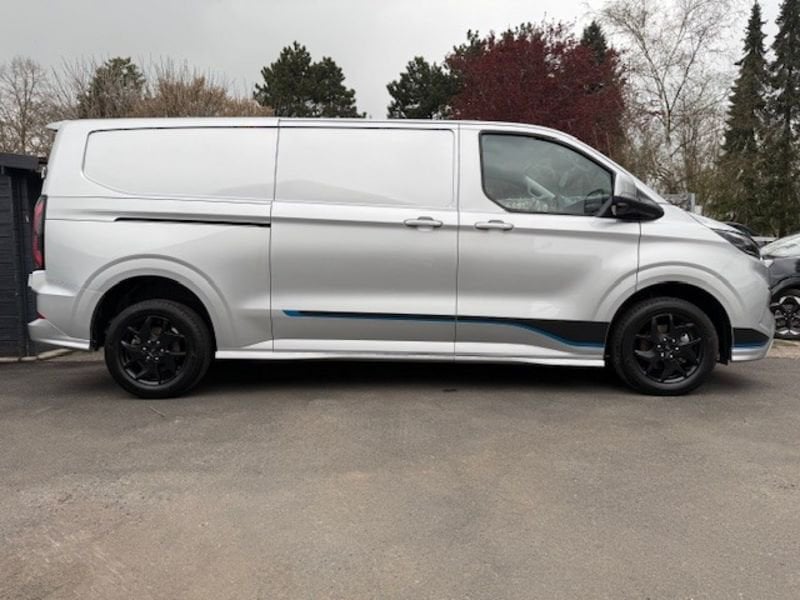 Ford Transit - foto 4