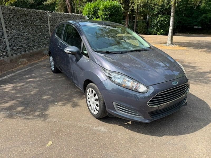 Ford Fiesta - foto 2