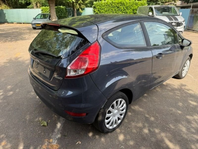 Ford Fiesta - foto 4